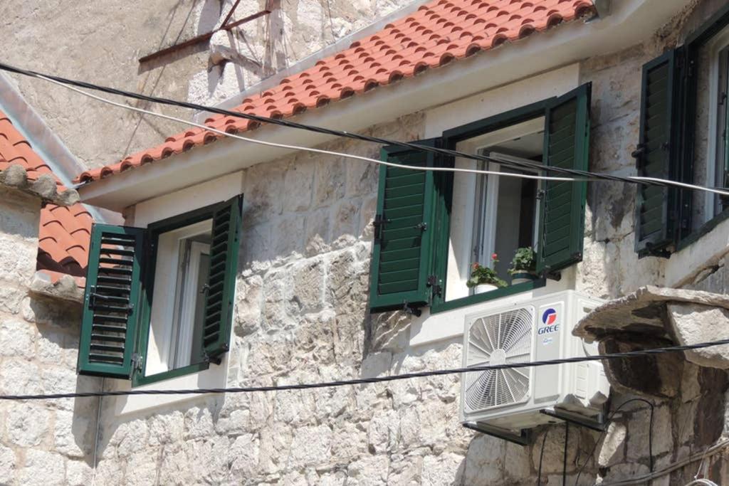 Romantic Apartment In Center Split Luaran gambar