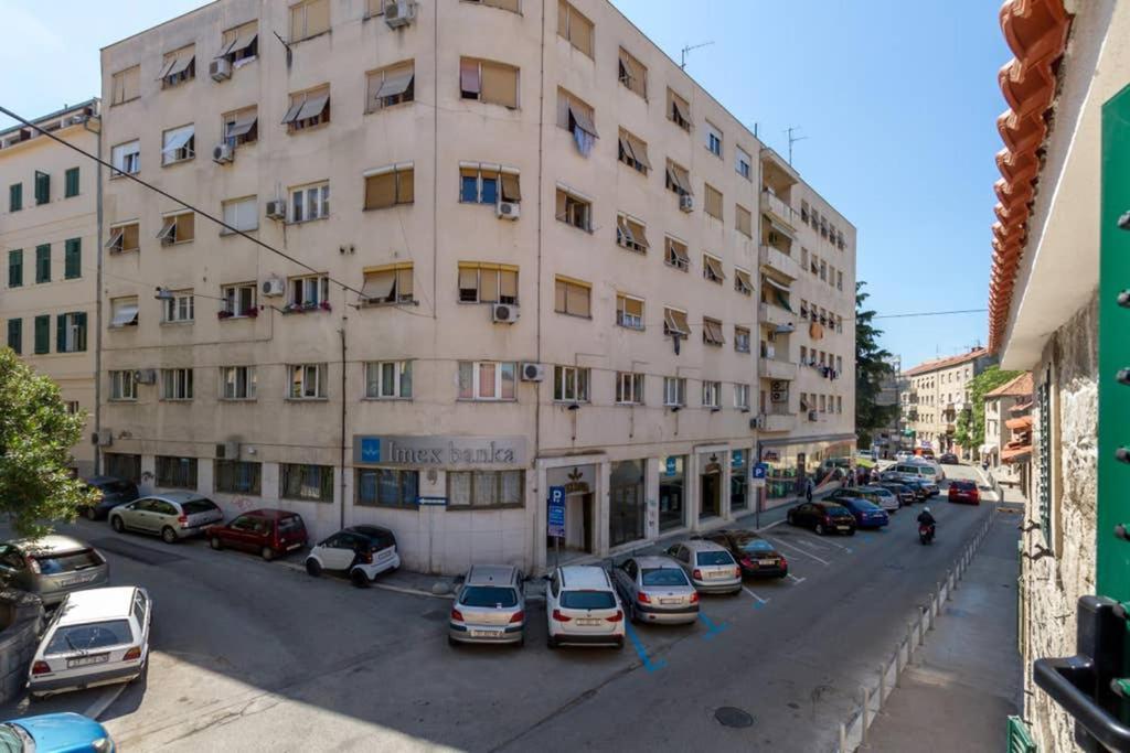 Romantic Apartment In Center Split Luaran gambar